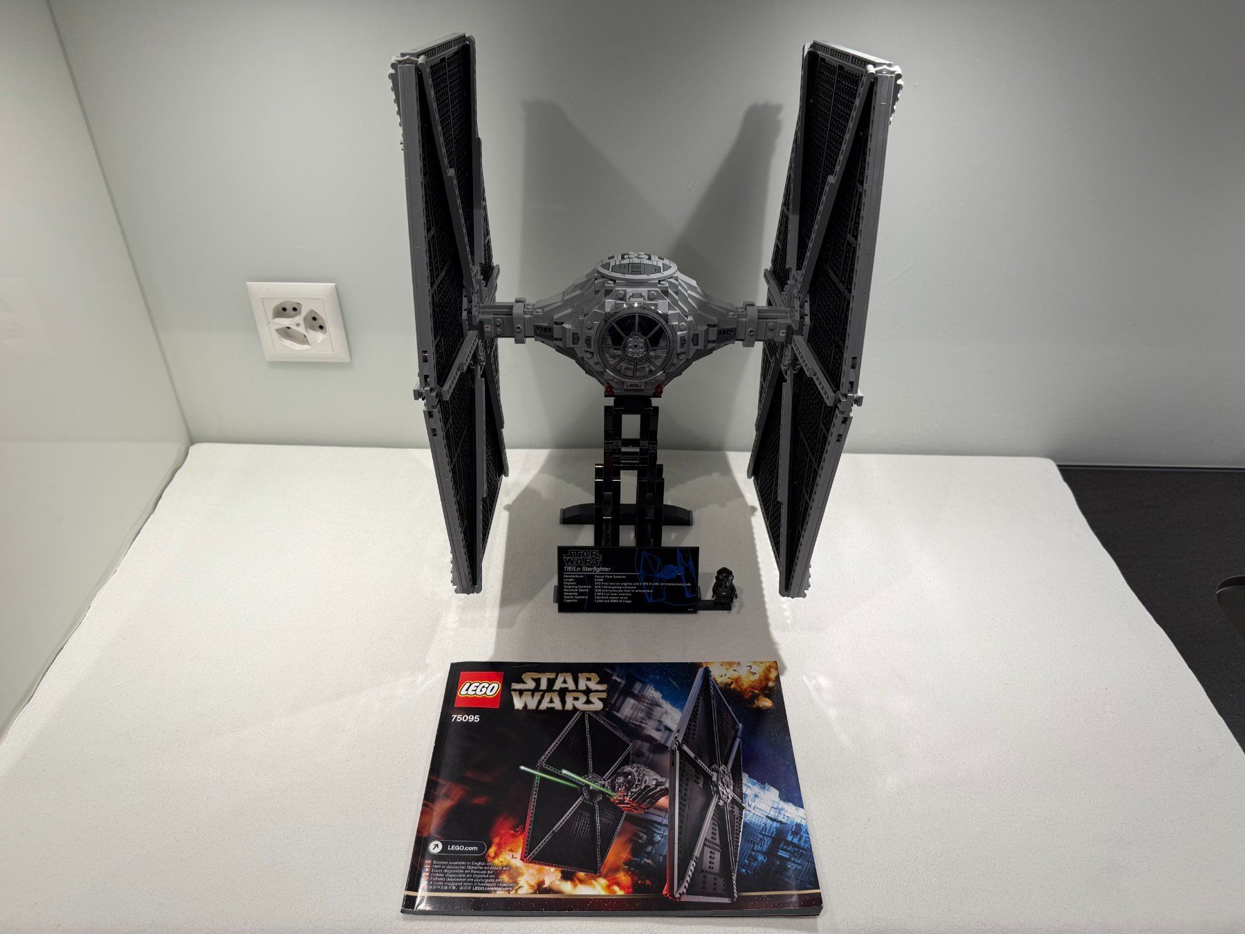 Lego Kit di costruzioni: 75095 LEGO Star Wars UCS Tie Fighter – Usato da Muri AG venduto da Lego-Collector 3