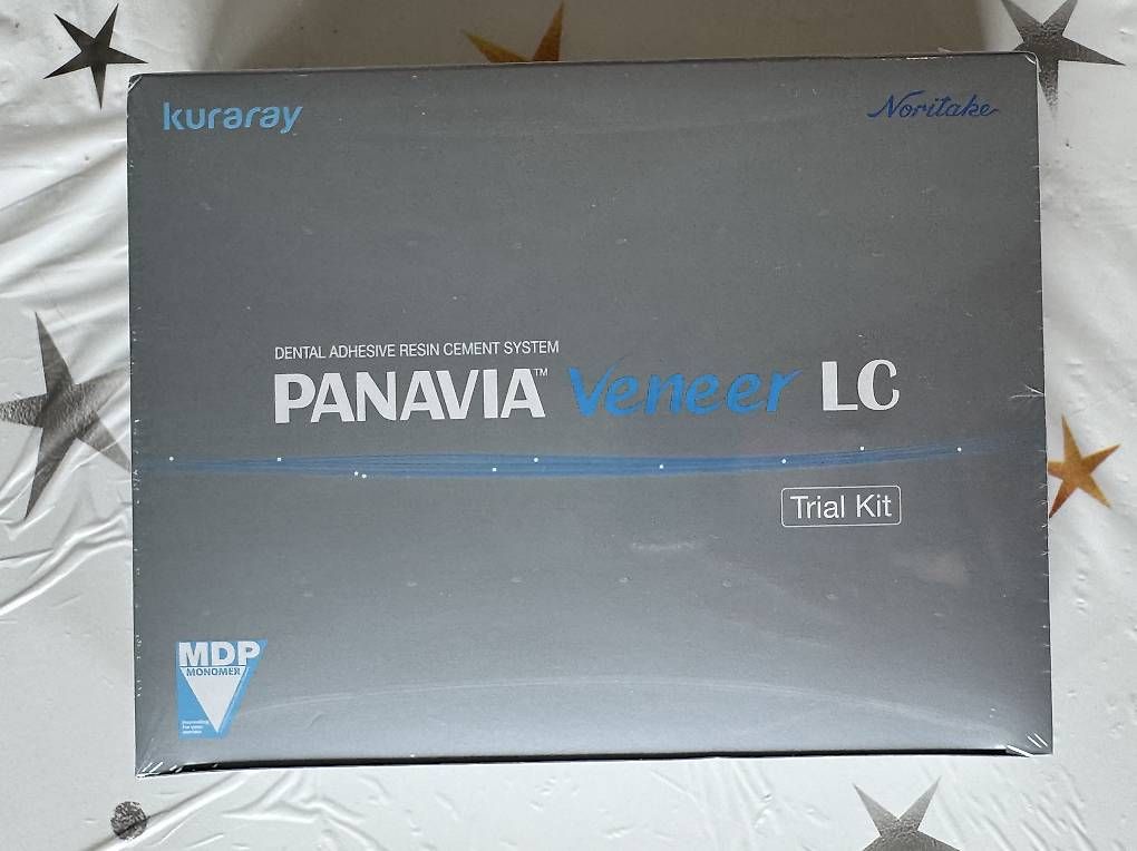 Attrezzature mediche: Panavia Veneer trial kit – Usato da Bern venduto da mon_2lbl