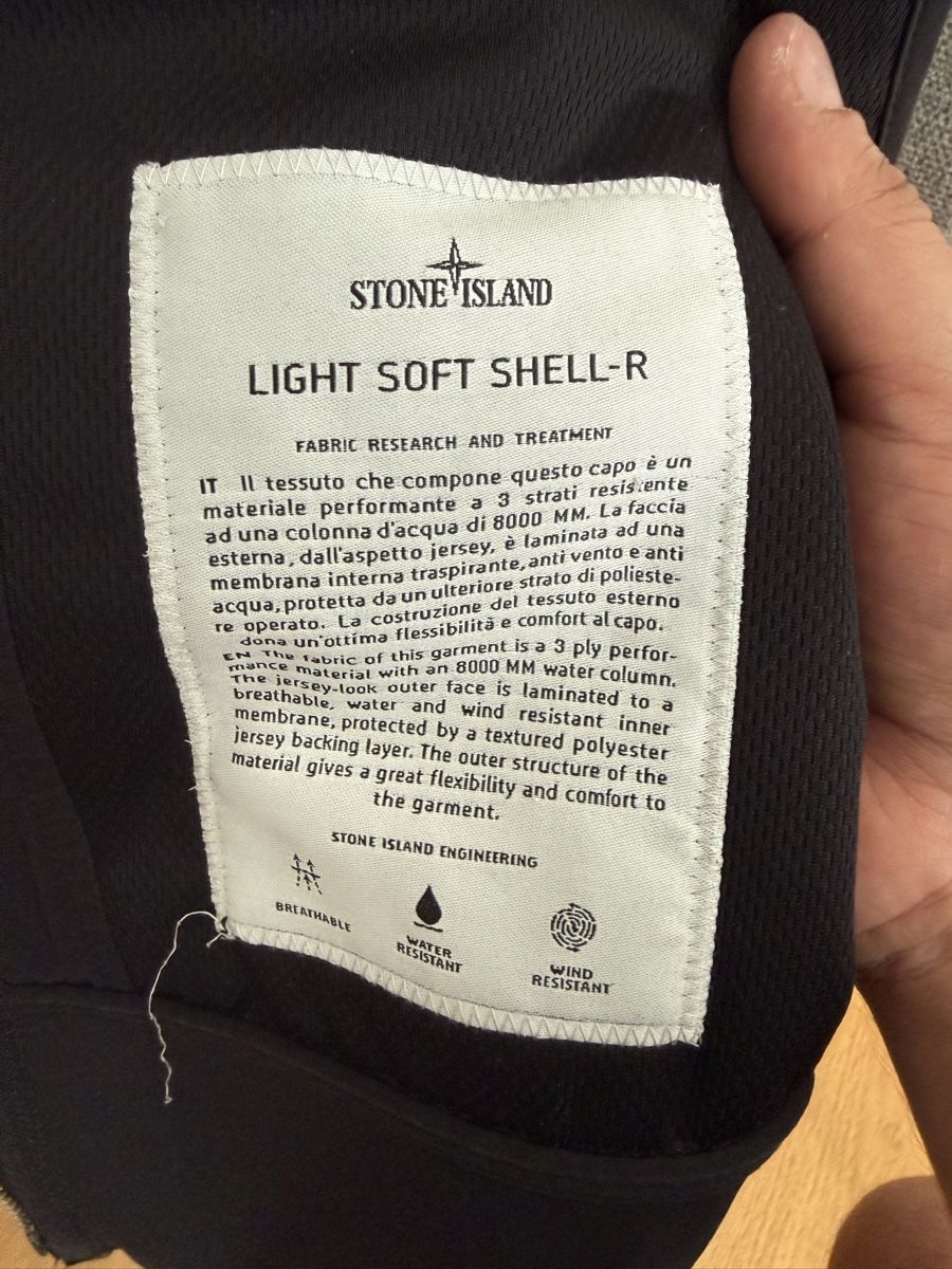 Stone Island Giacche: Schwarze Stone Island Soft Shell Jacke Gr. S – Usato da Sils im Domleschg venduto da Exar93 5