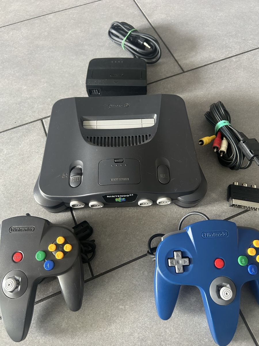 Nintendo Console: Nintendo 64 konsole mit 5 top spiele  – Usato da Oftringen venduto da Breza22 1