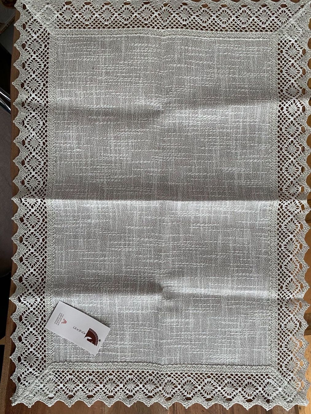 Stoffe: Übelhör Tischdecke mit Klöppelspitzen neu – Neu und originalverpackt aus Bern von schnupka