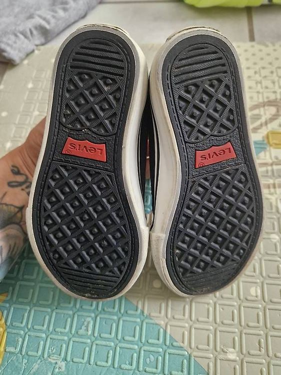 Chaussures garçon: Levis Hlabschuhe Gr. 24 – D'occasion à Döttingen par hei_sf5v 2