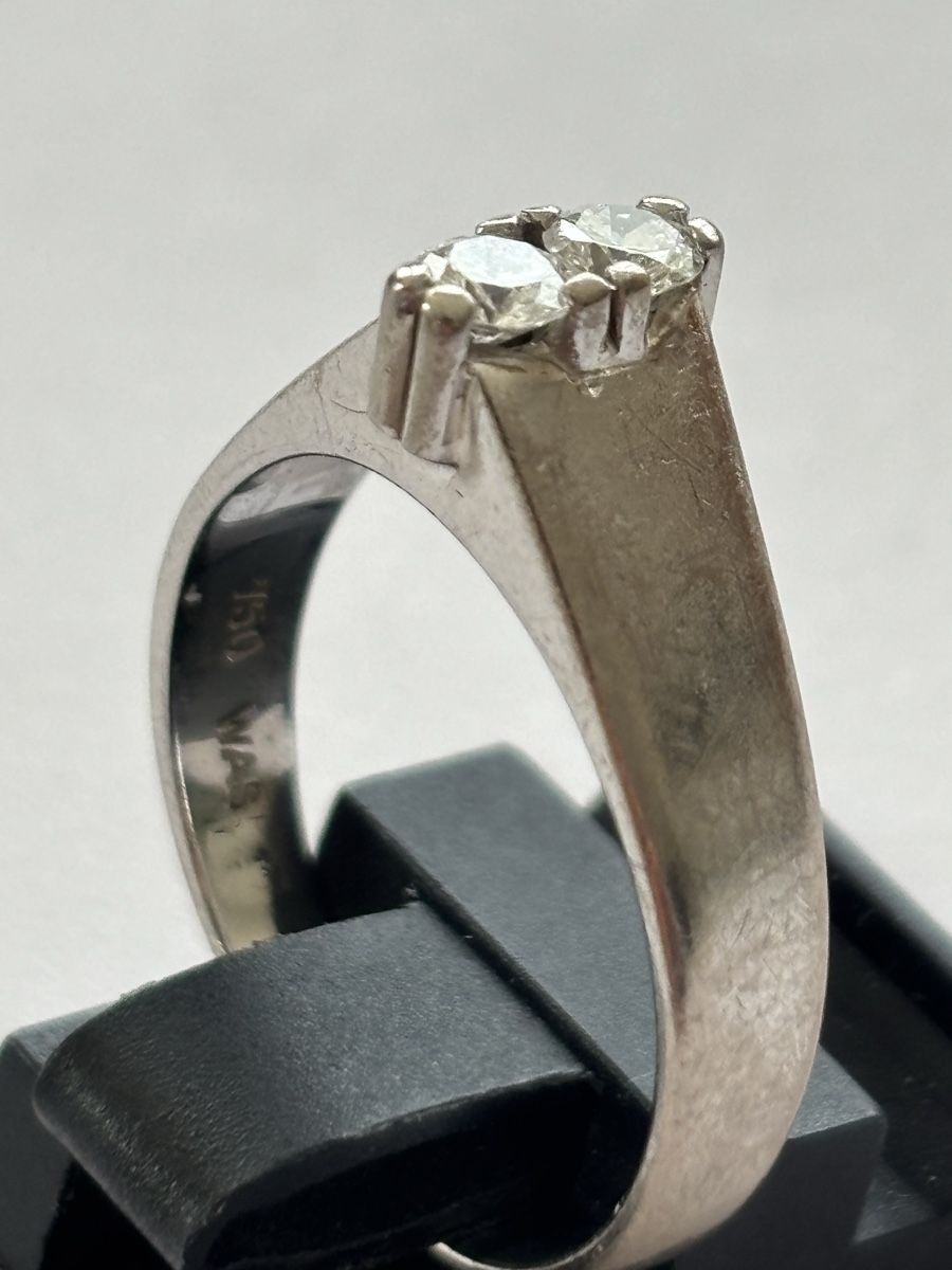 Anelli: Ring mit 2 Diamanten, 750er Weissgold, – Usato da Langnau am Albis venduto da flusspflege