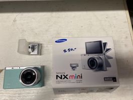 Samsung NX mini Hochwertige Systemkamera mit Zoom und Blitz