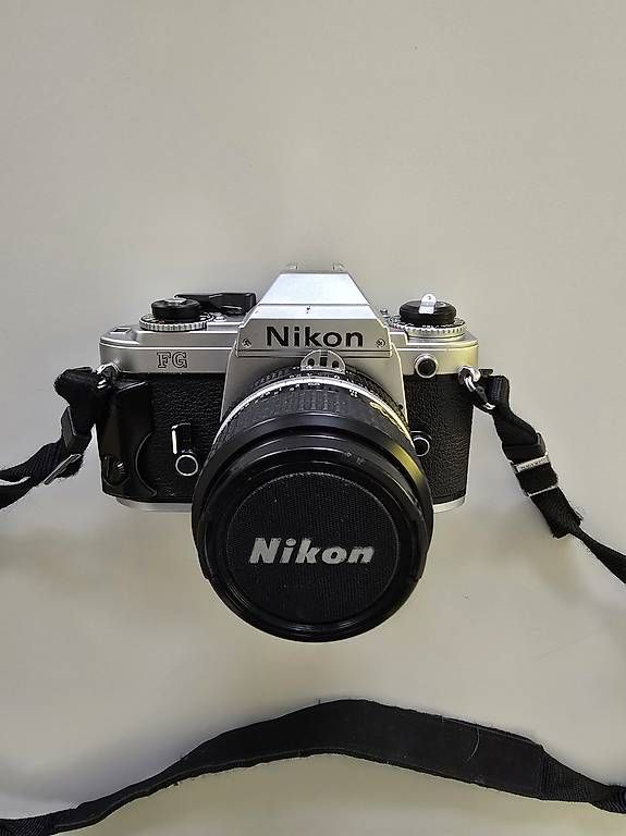 Nikon Fotocamera: Nikon FG und Zubehöre – Usato da Locarno venduto da ran_c5zb 3