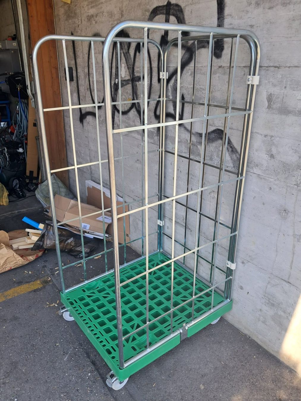 Banconi: Gitterbox, Rollbehälter, Rollbox, Rollcontainer – Usato da Zürich venduto da Lia107 2