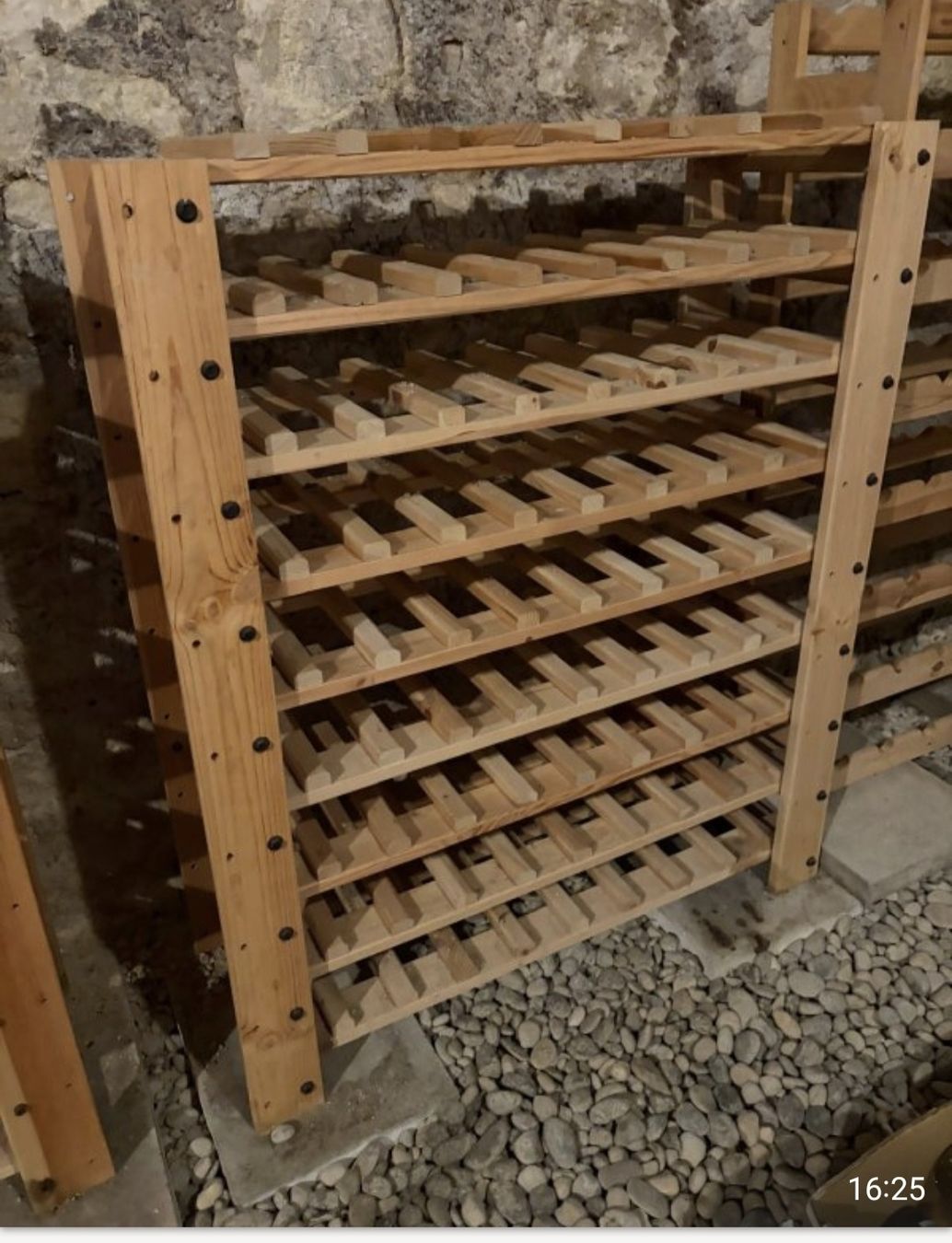 Regale: Weinregal – Gebraucht aus Stein AG von BerniceF