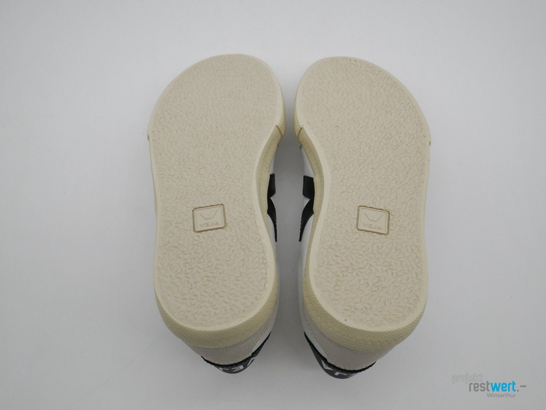 Veja Herrenschuhe: VEJA Volley Canvas-Sneaker, Gr. 36 – Neu (gemäss Beschreibung) aus Winterthur von Restwert_Winterthur 4