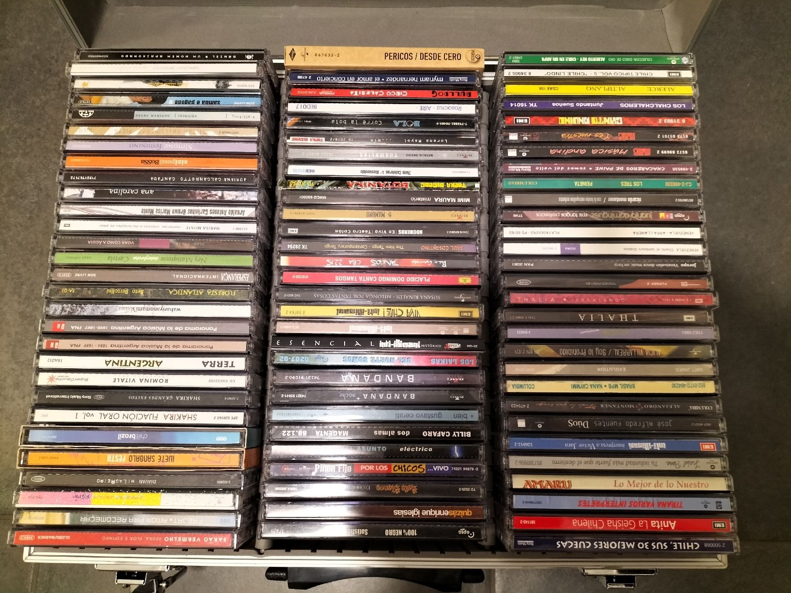 Grosse CD Sammlung mit Koffer - Musik aus Südamerika (Gebraucht) in ...
