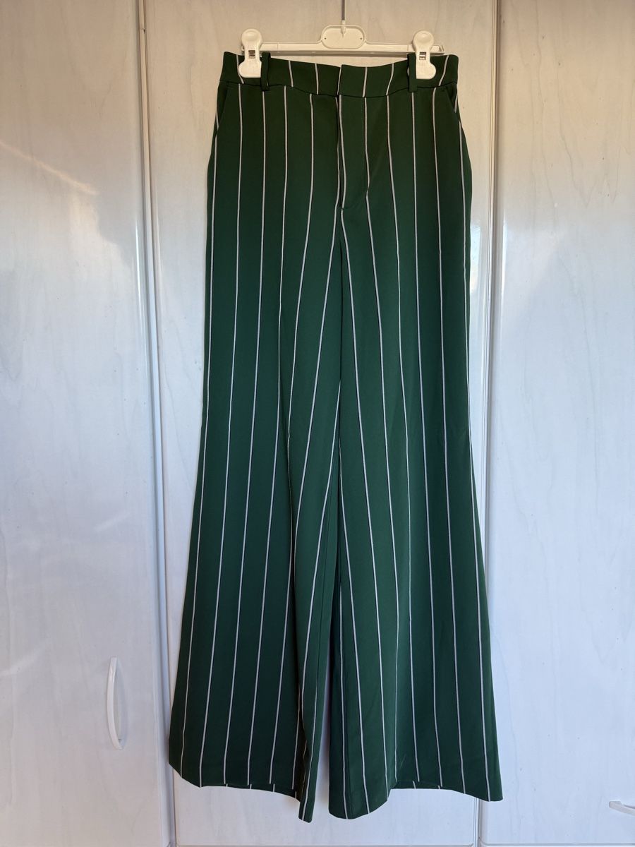 H&M Pantaloni: Stoffhose – Usato da Rechthalten venduto da Fionafionafiona123