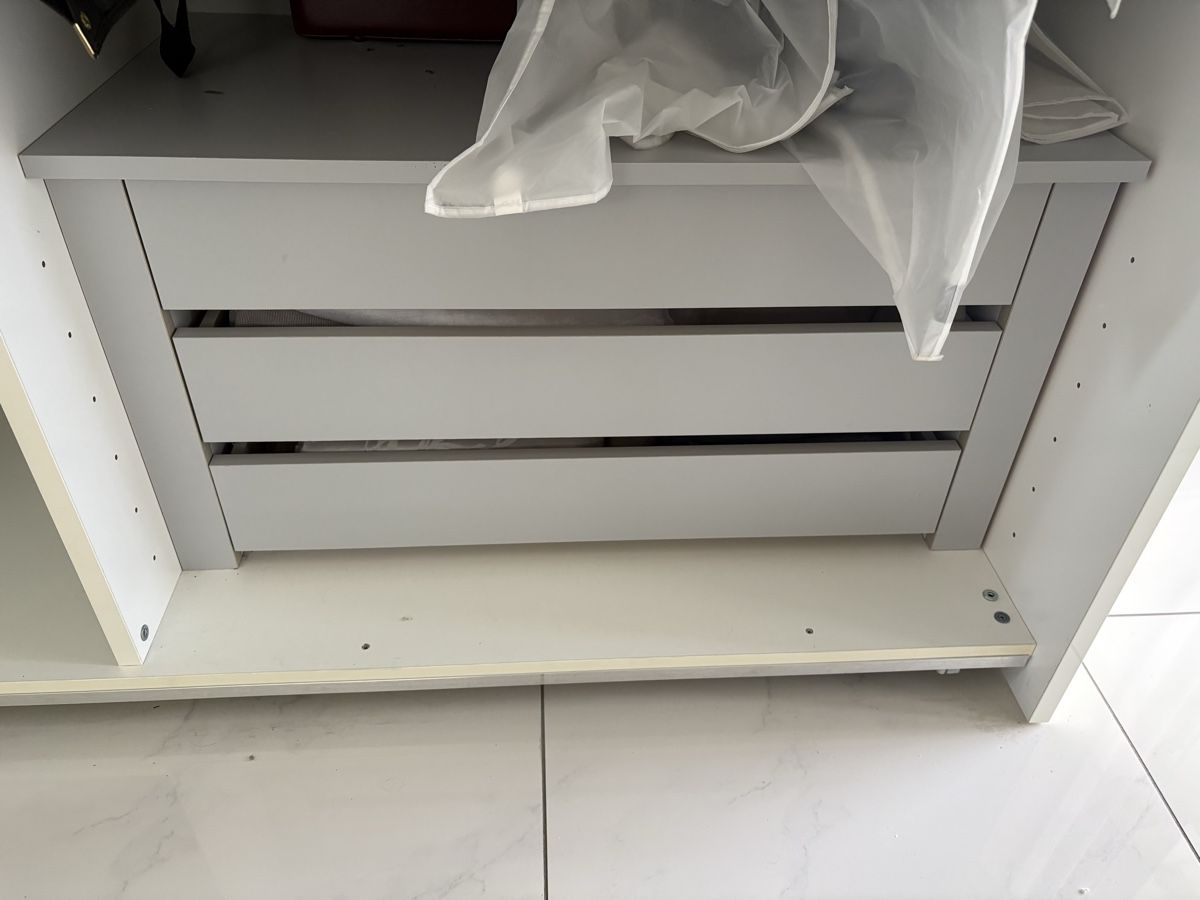 Schränke: Kleiderschrank Weiss (Creme) Hochglanz – Gebraucht aus bettlach von Falonef 7