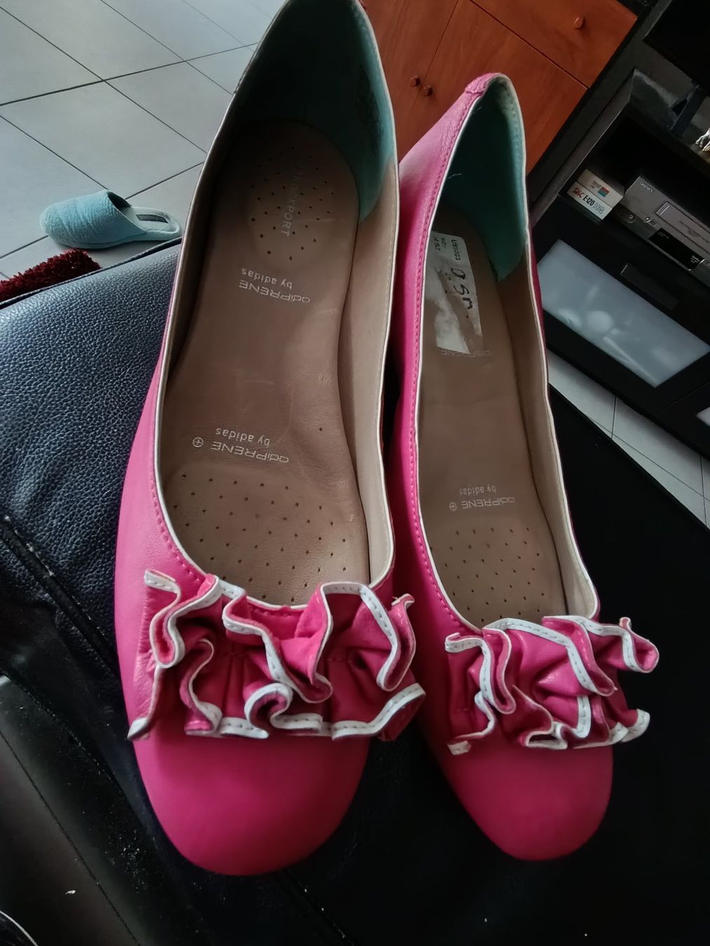 Scarpe da donna: Chaussures fushia – Nuovo e nell'imballaggio originale da St-Cergue venduto da Neviana