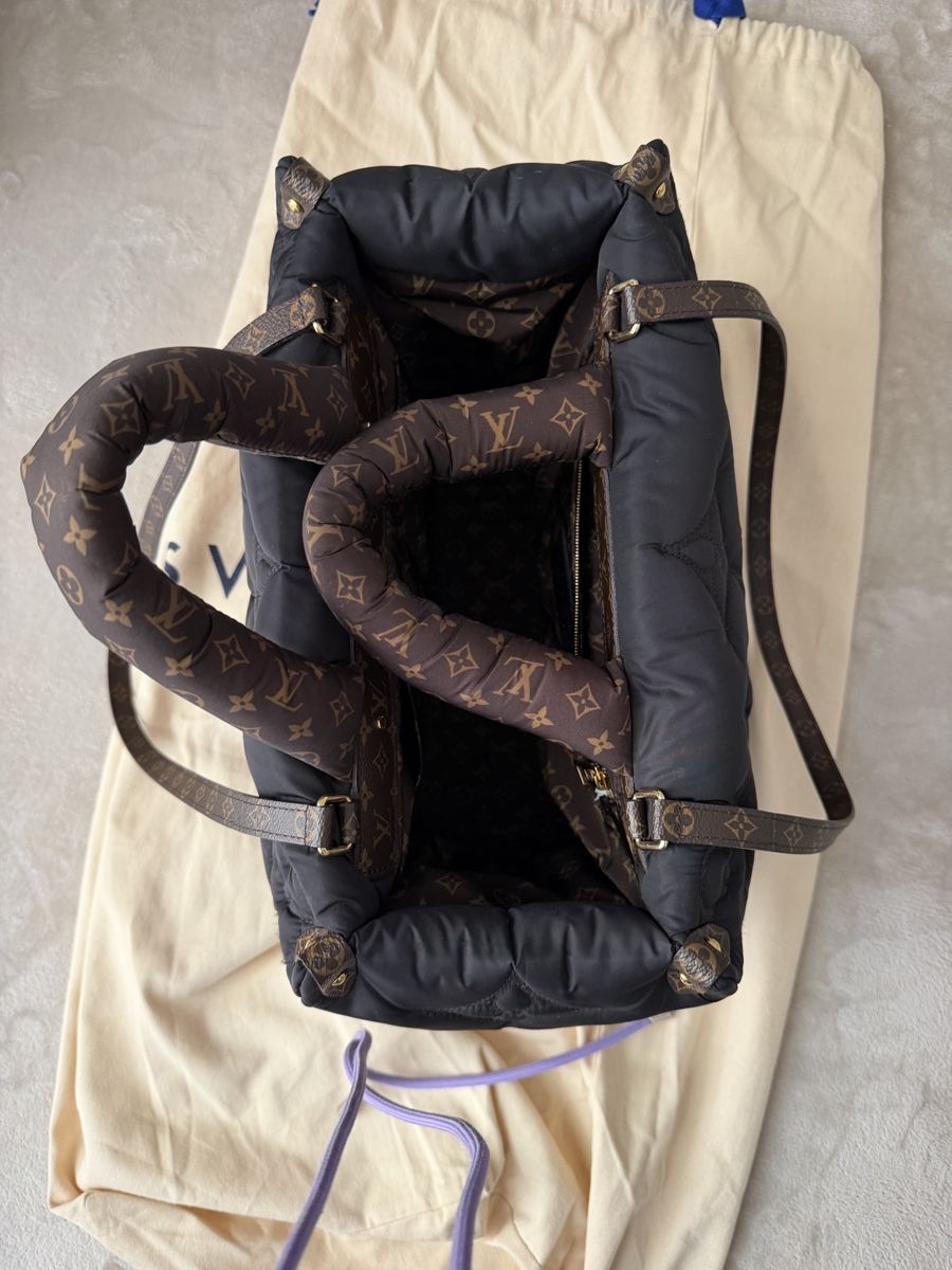 Louis Vuitton Borse: Louis Vuitton OnTheGo MM Pillow Monogram Nylon Black – Usato da Gockhausen venduto da Lauvja 2