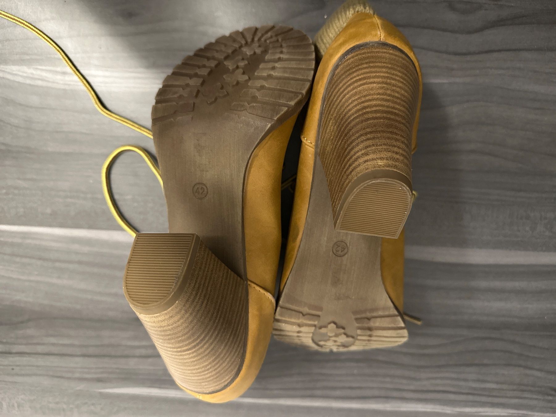 Damenschuhe: Boots grösse 42 – Gebraucht aus Aarburg von Tonija 2