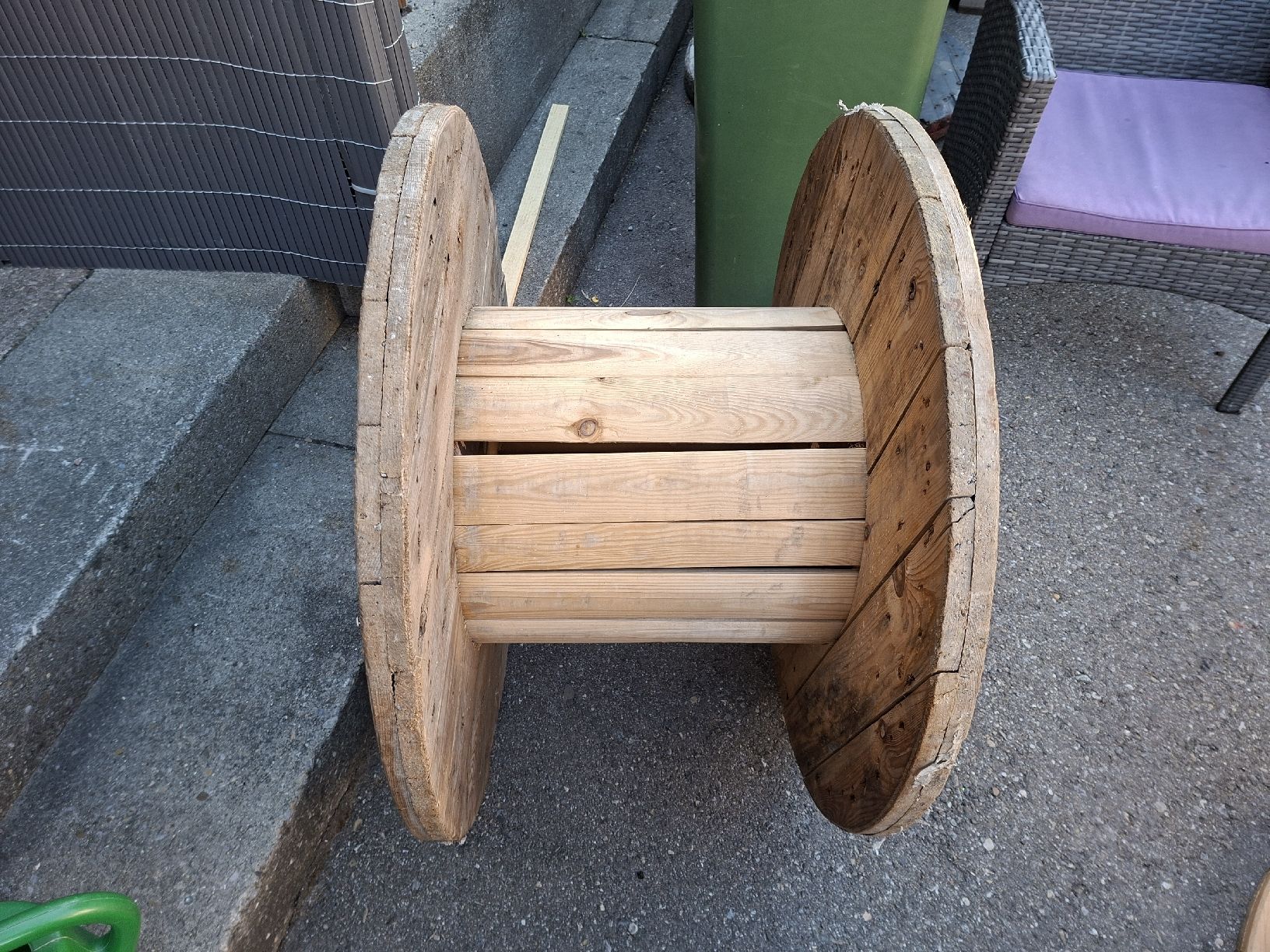 Articles en bois: Holz Bobine – D'occasion à Oberhasli par Cortina 1