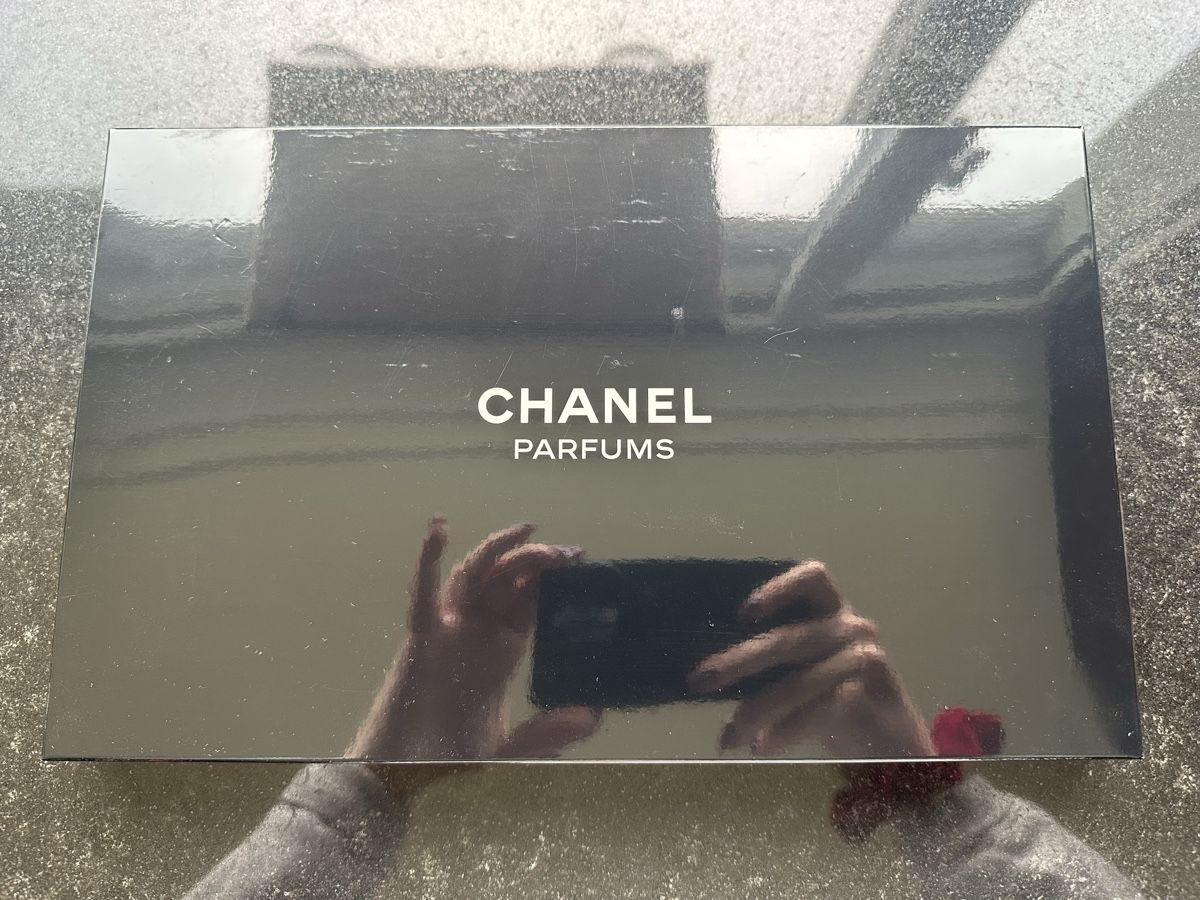 Chanel Kosmetikkoffer: Chanel Kosmetiktasche – Neu und originalverpackt aus Bern von Shininglove