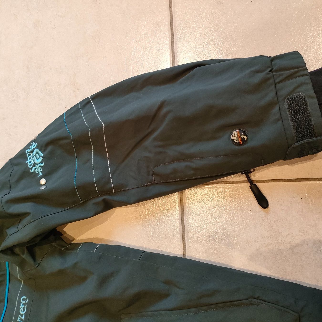 Vestes & Manteaux: Skijacke Belowzero Gr.128 – D'occasion à Adelboden par Lammhult 4