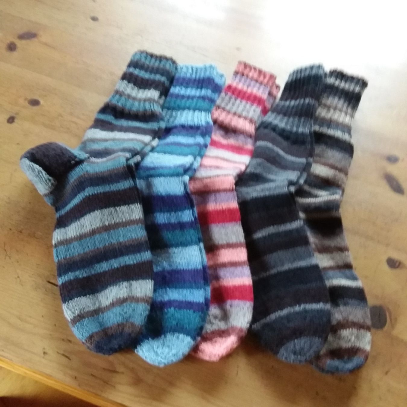 Calze: 5 paar warme, handgestrickte Socken, Grösse 40-41 – Nuovo (secondo la descrizione) da Scheid venduto da Domleschg1