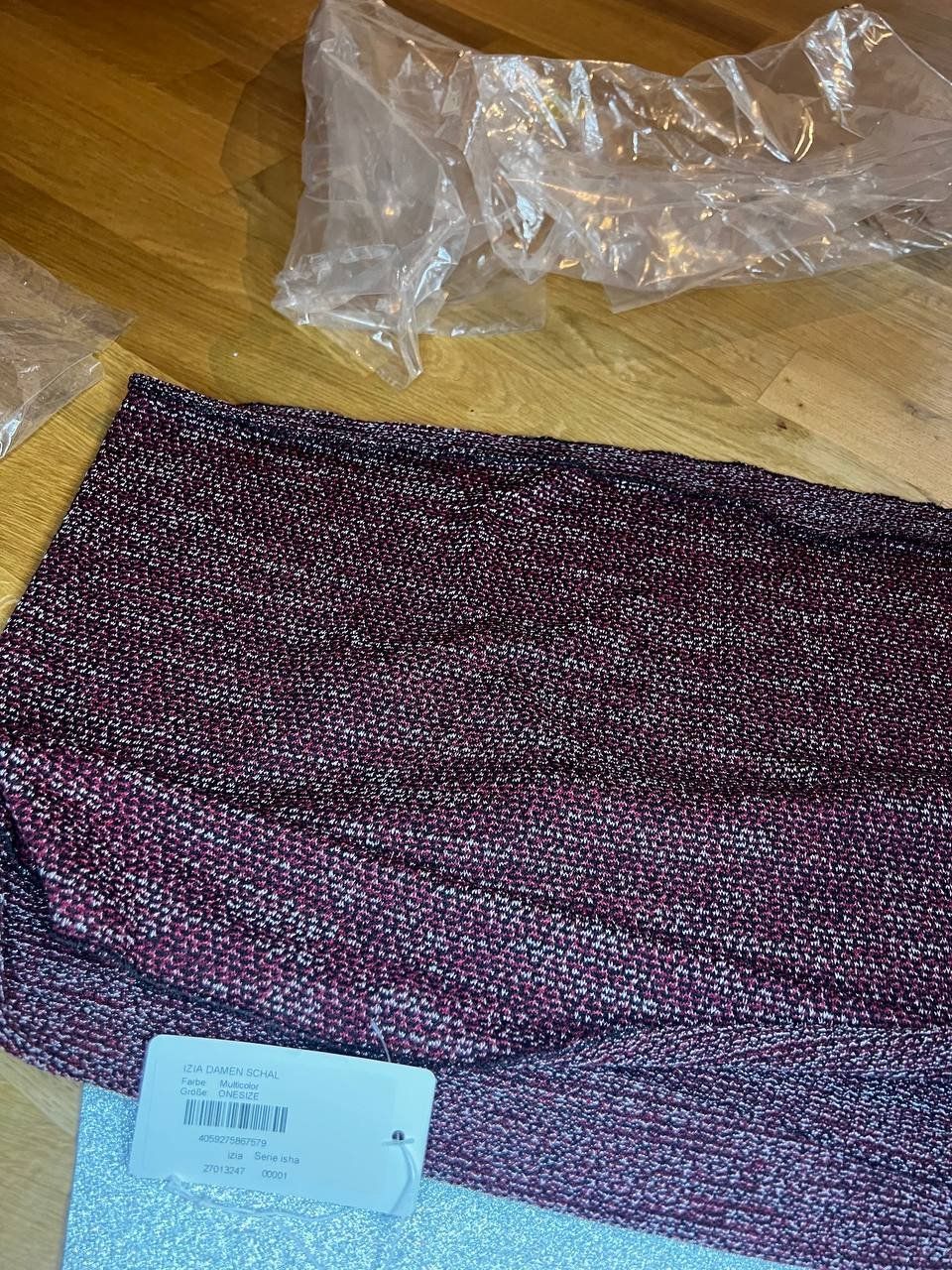 Foulard & Sciarpe: Neue Schal – Nuovo e nell'imballaggio originale da Riehen venduto da ann_76jw 3