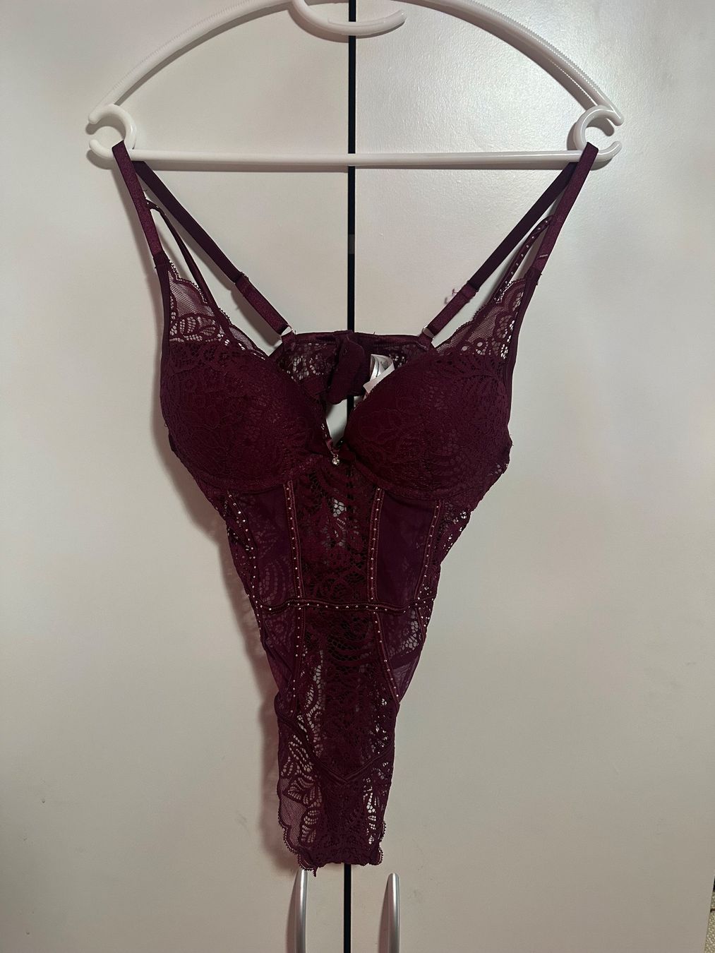 Sonstige Unterwäsche: Body 75A Bordeaux Spitze neuwertig – Neu (gemäss Beschreibung) aus Schaan von Hermine2018
