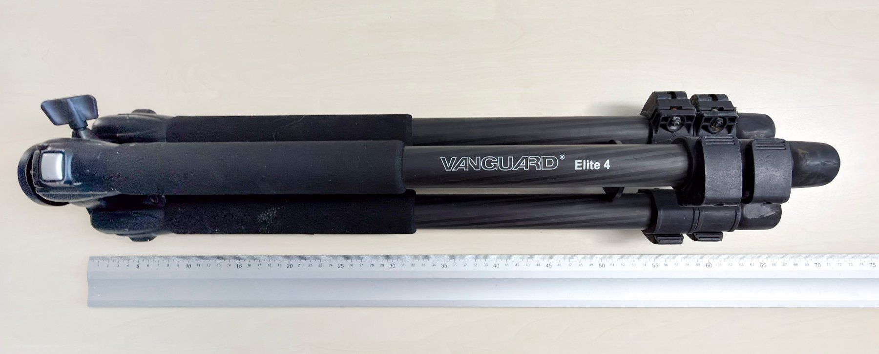 Vanguard Stative & Köpfe: Vanguard Elite 4 Carbon Stativ - sehr gross – Gebraucht aus Altbüron von Milascha
