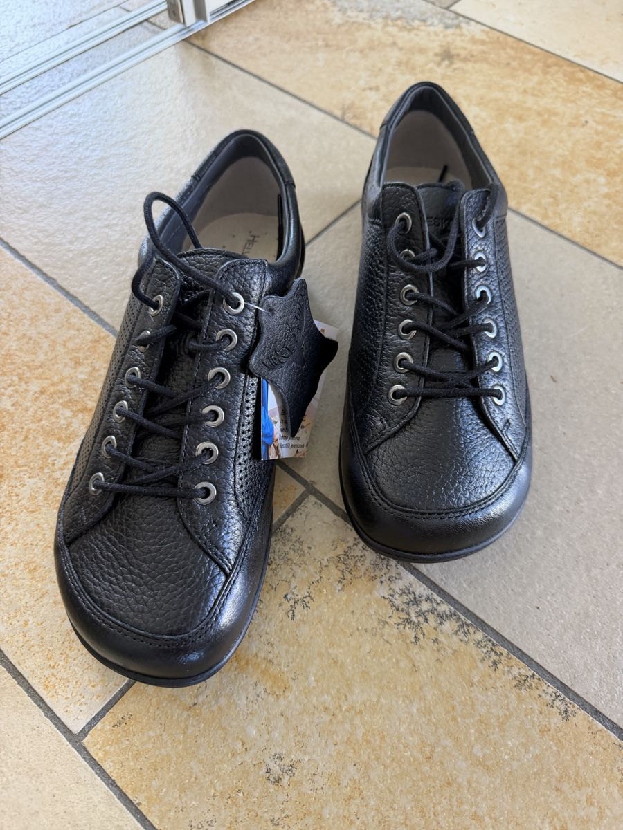 Helvesko Scarpe da donna: Neue Halbschuhe Helvesko Modell MADLI – Nuovo (secondo la descrizione) da Tafers venduto da mister_inocent
