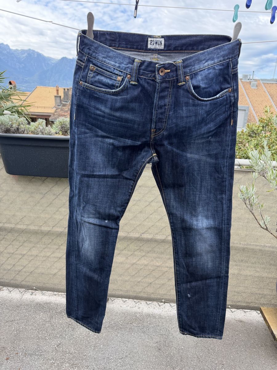 Edwin Jeans: Edwin ED-80 / slim tapered/ 33 x 32 – Usato da La Tour-de-Peilz venduto da manattma