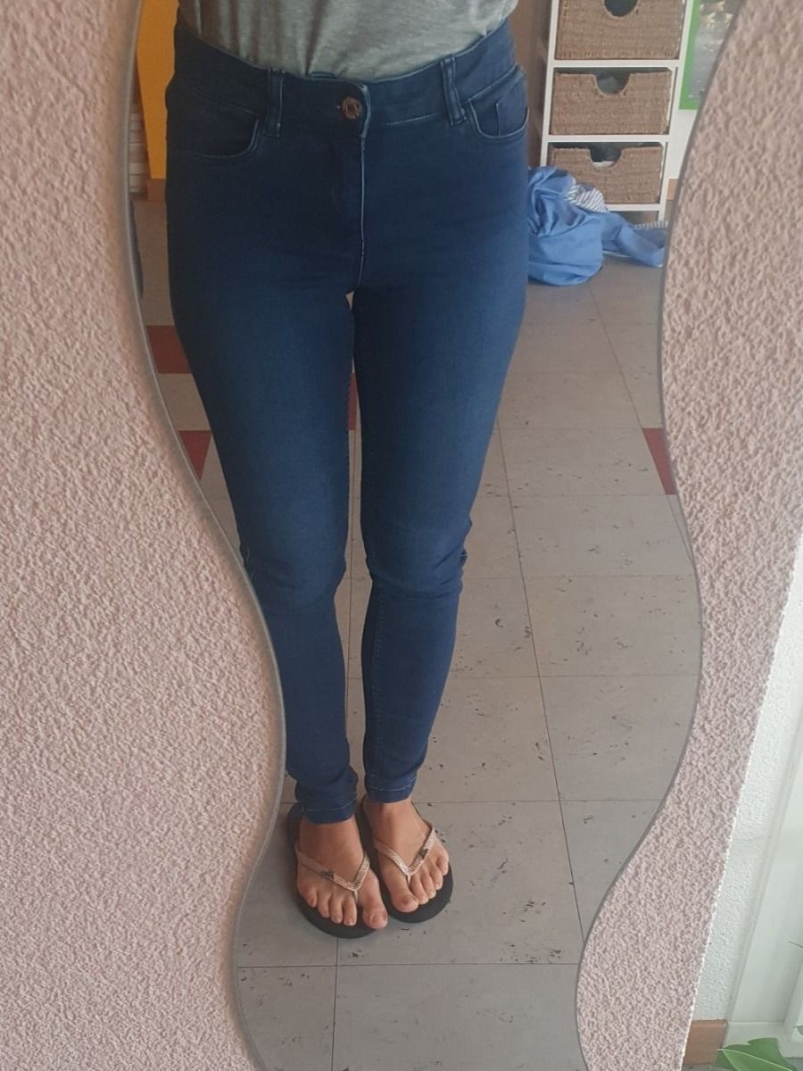 Jeans: Jeans – Usato da Moosseedorf venduto da Sonnenschein..