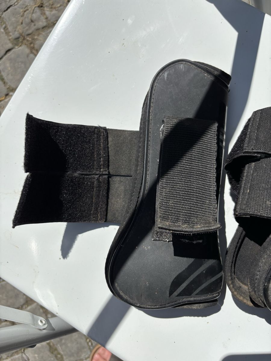 Scarpe per cavalli: Hartschalengaschen – Usato da St. Gallen venduto da may_8fbd 2
