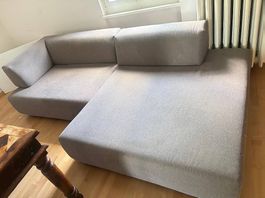 Sofa mit grosser Liegefläche bequem und stilvoll