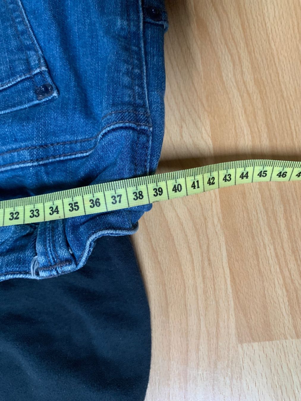Jeans: Neuwertige Schwangerschaftsjeans gr. 36 – Usato da Huttwil venduto da Nanici 7