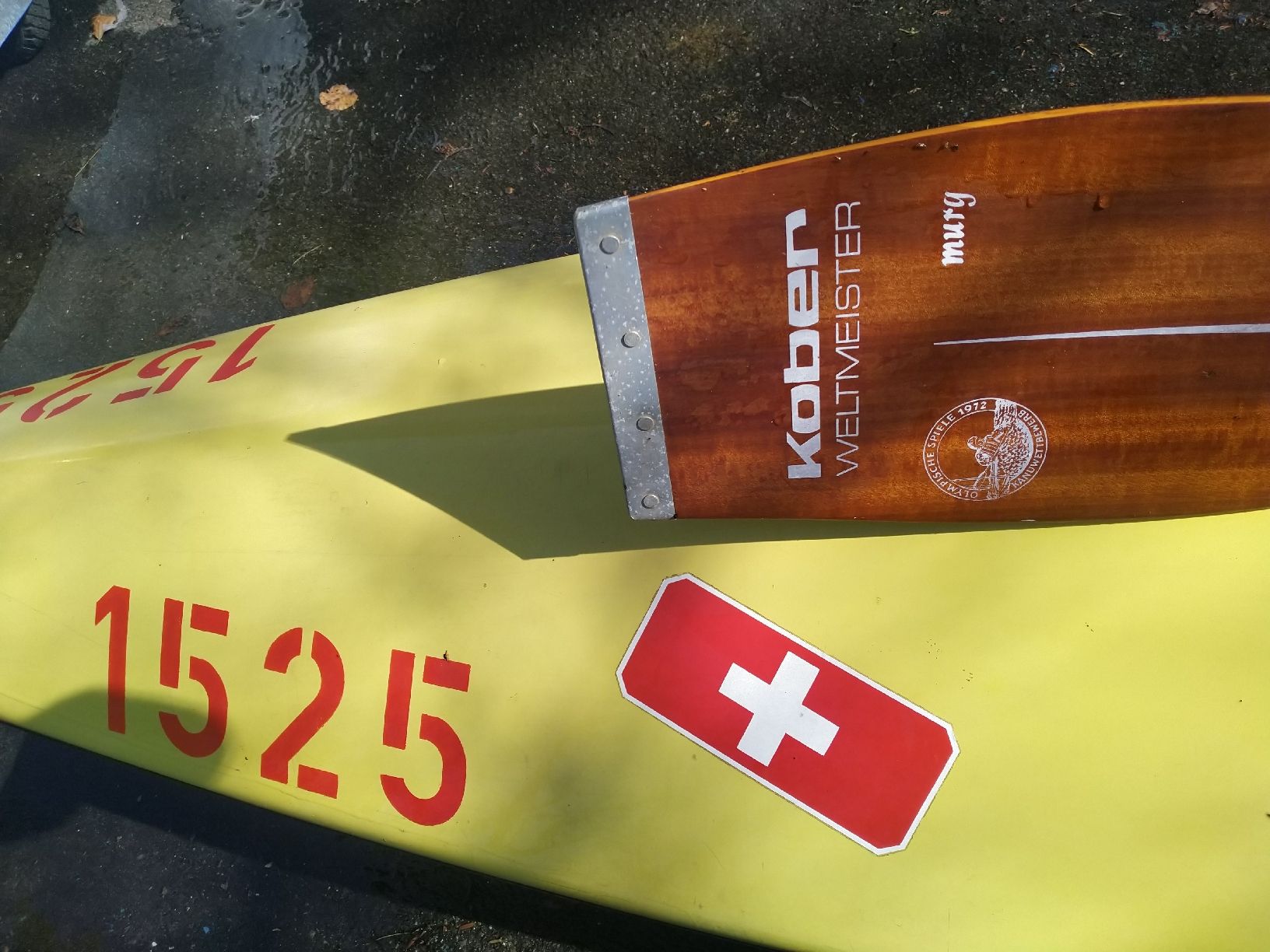 Boote: Altes Vintage Kanu mit Padel – Gebraucht aus Weggis von cherry2000 1