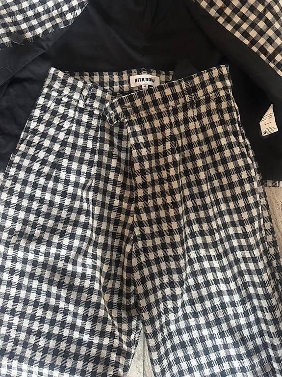 Costumes, combinaisons de sport et fonctionnelles: Rita Row Medium Wool Blend Checkered Suit – D'occasion à Zürich par Aes_1290 2