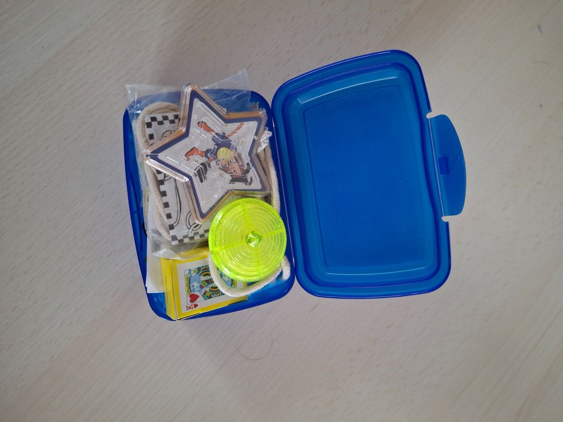Spiele: Box mit Reisespielen – Gebraucht aus Walterswil SO von Jerry_maus