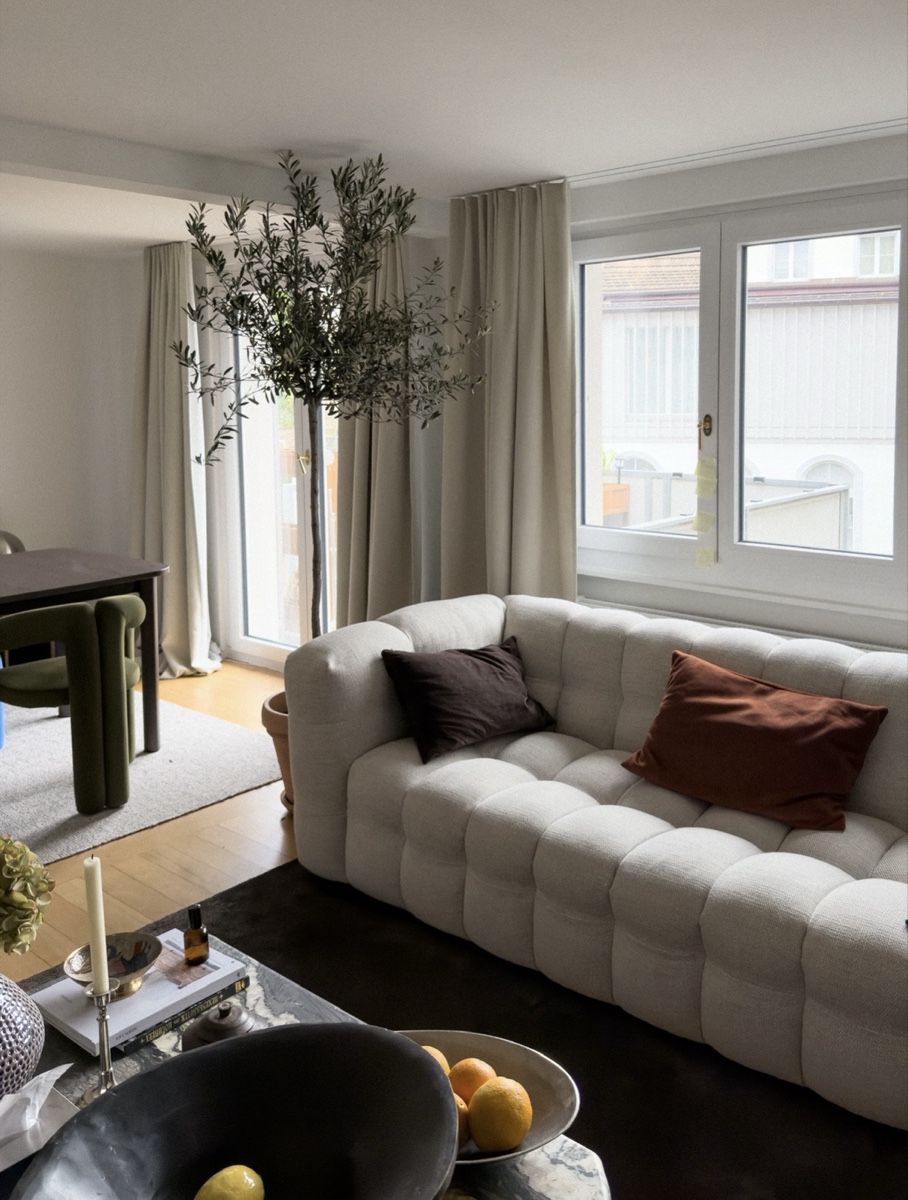 Sofas: Sofa – Neuf (Voir description) à Herisau par tim_d5pn
