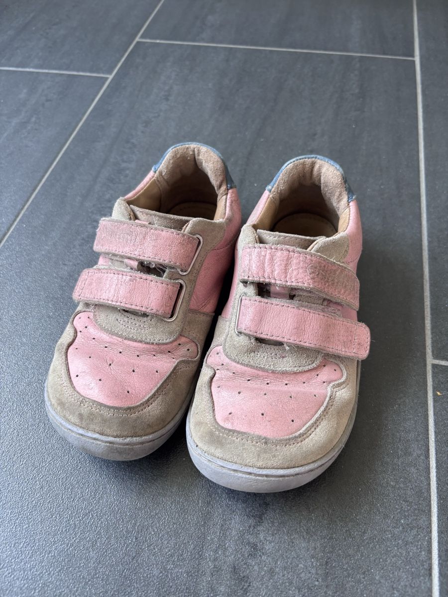 Schuhe für Jungen: BLifestyle Sneaker Grösse 29 – Gebraucht aus Uster von bat_f22x 1