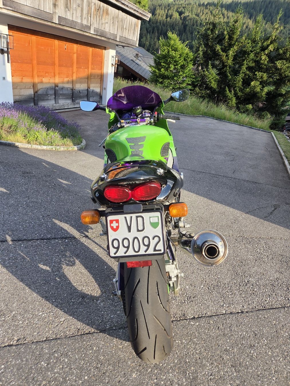 Kawasaki Strada: Kawasaki Ninja zx9r – Usato da Rougemont venduto da victor.wnk 7