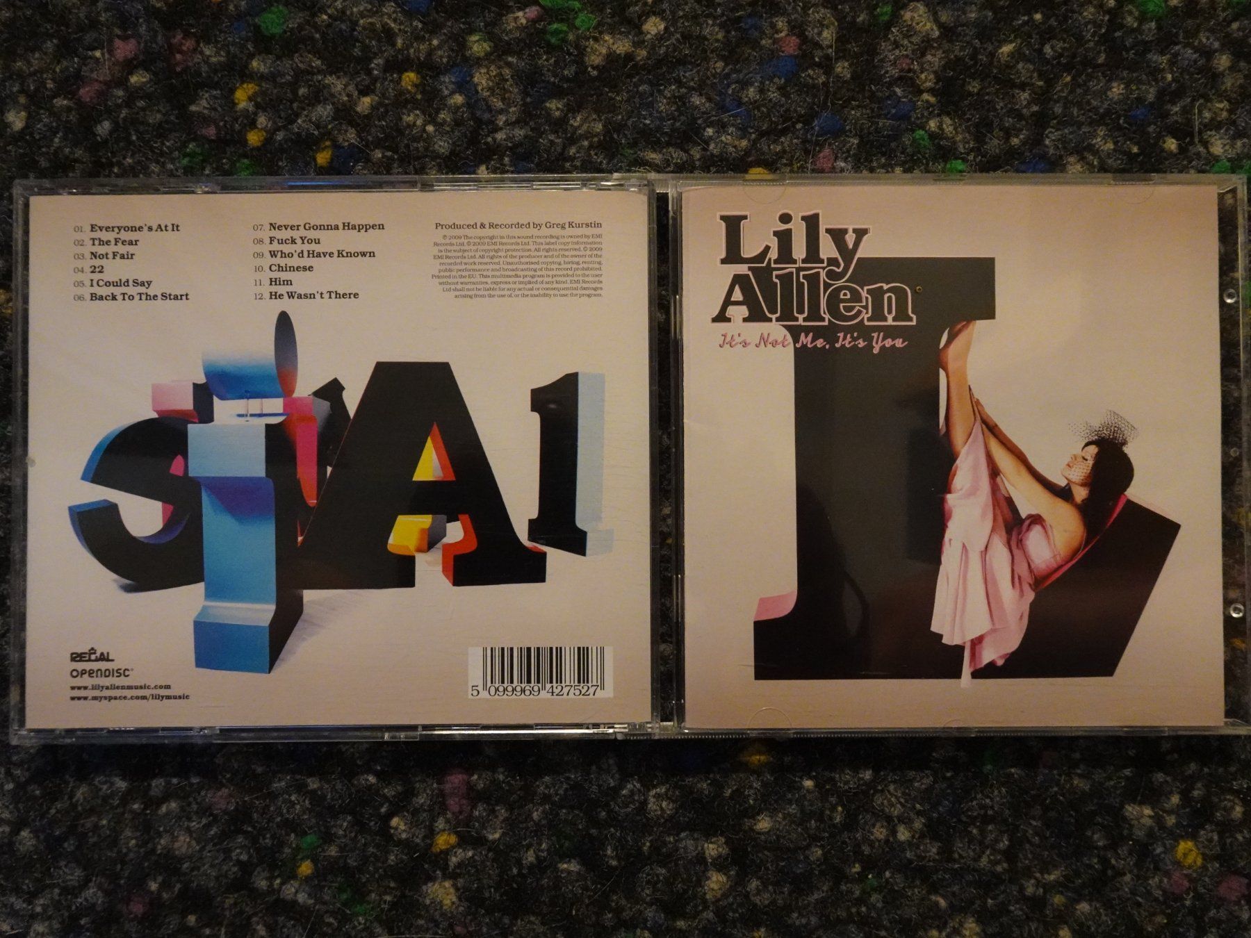CDs: CD : Lily Allen – Gebraucht aus Lotzwil von Kiddis