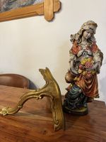 Statue Heilige Elisabeth Holzschnitzerei Höhe 40 cm+30 Regal