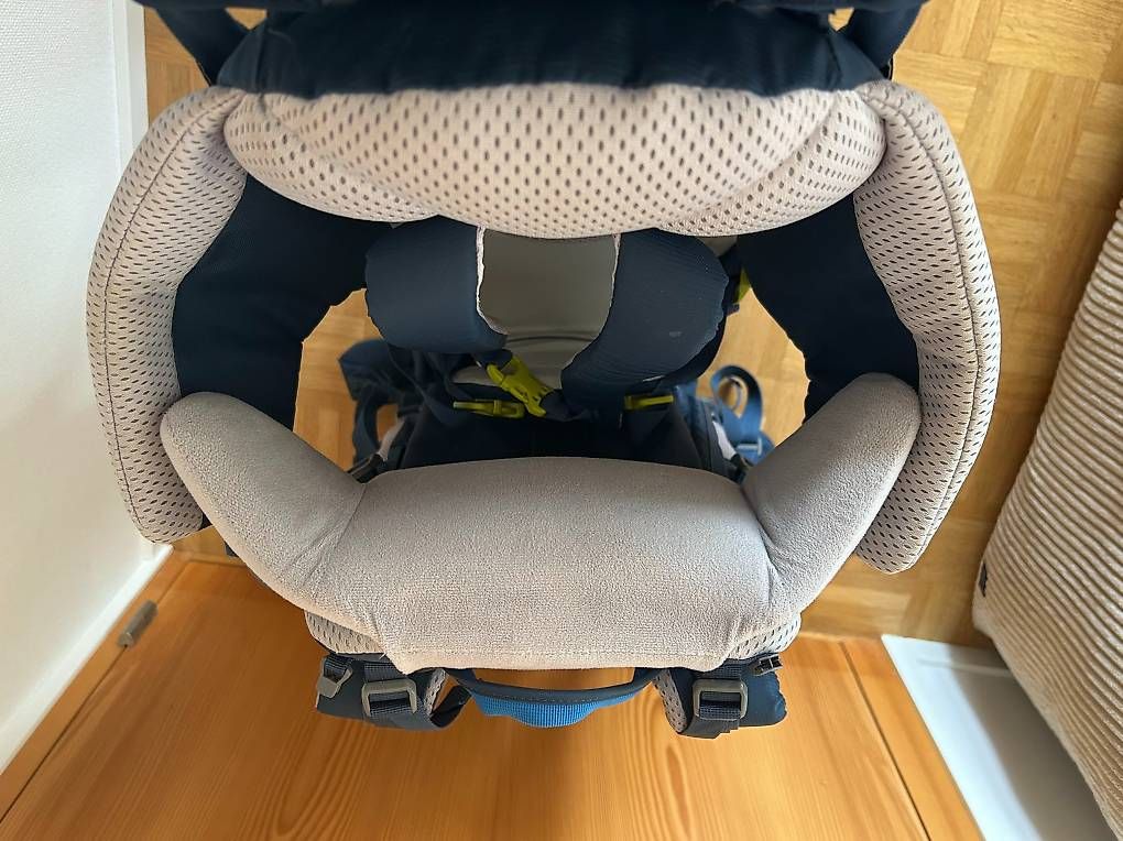 Marsupi portabebè: Kindertrage Deuter Kid Comfort – Usato da Speicher venduto da Hurricane_86 4