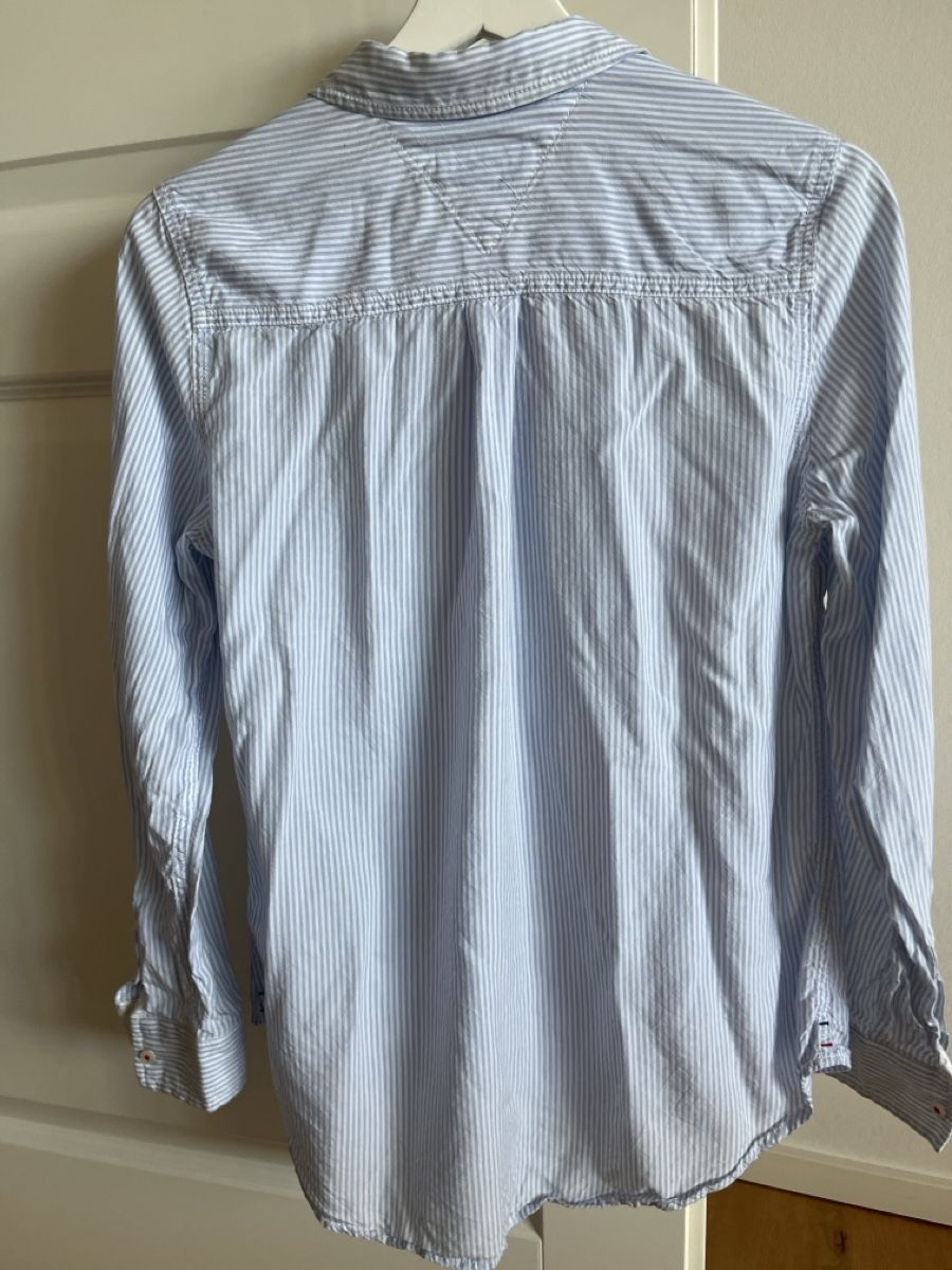Tommy Hilfiger Blusen: Tommy Hilfiger Bluse Denim, Grösse S, gestreift – Gebraucht aus Riehen von SalomeTramer 2