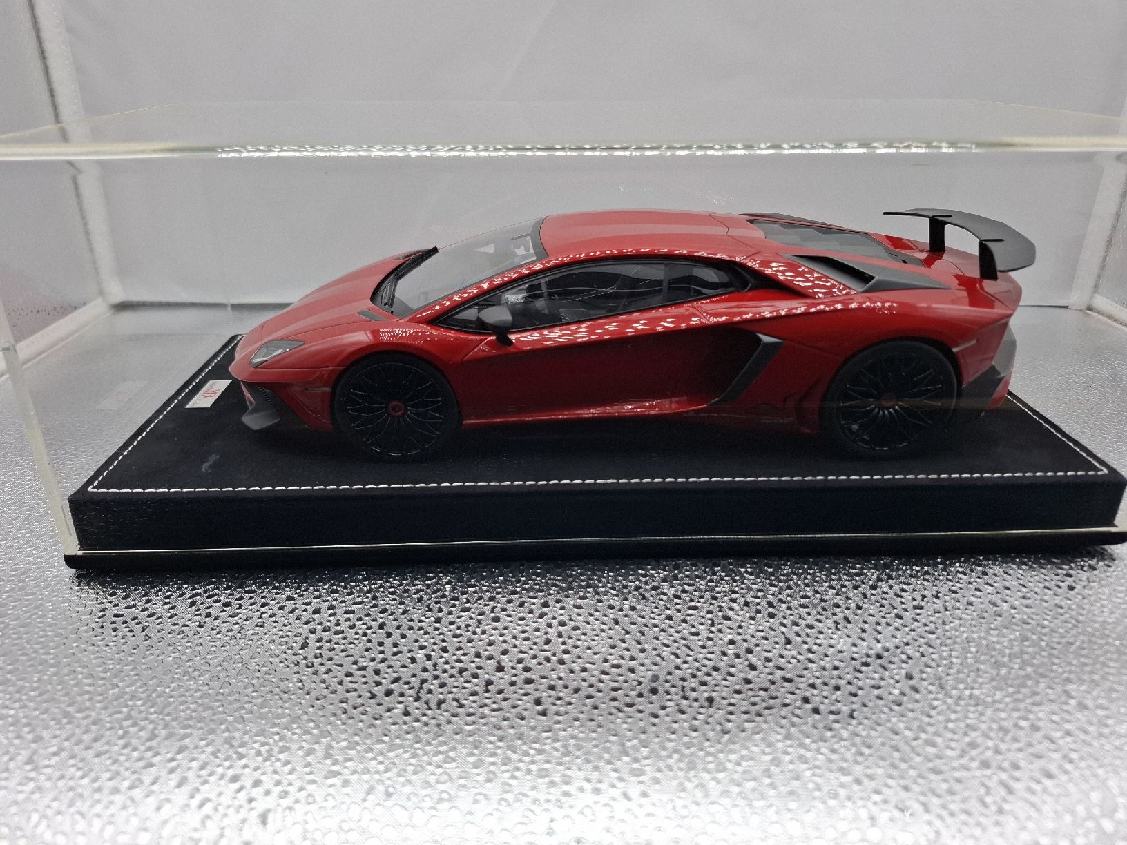 Lamborghini Modellini d'auto: MR Lamborghini Aventador SV 1:18 – Nuovo (secondo la descrizione) da Gipf-Oberfrick venduto da Edii45