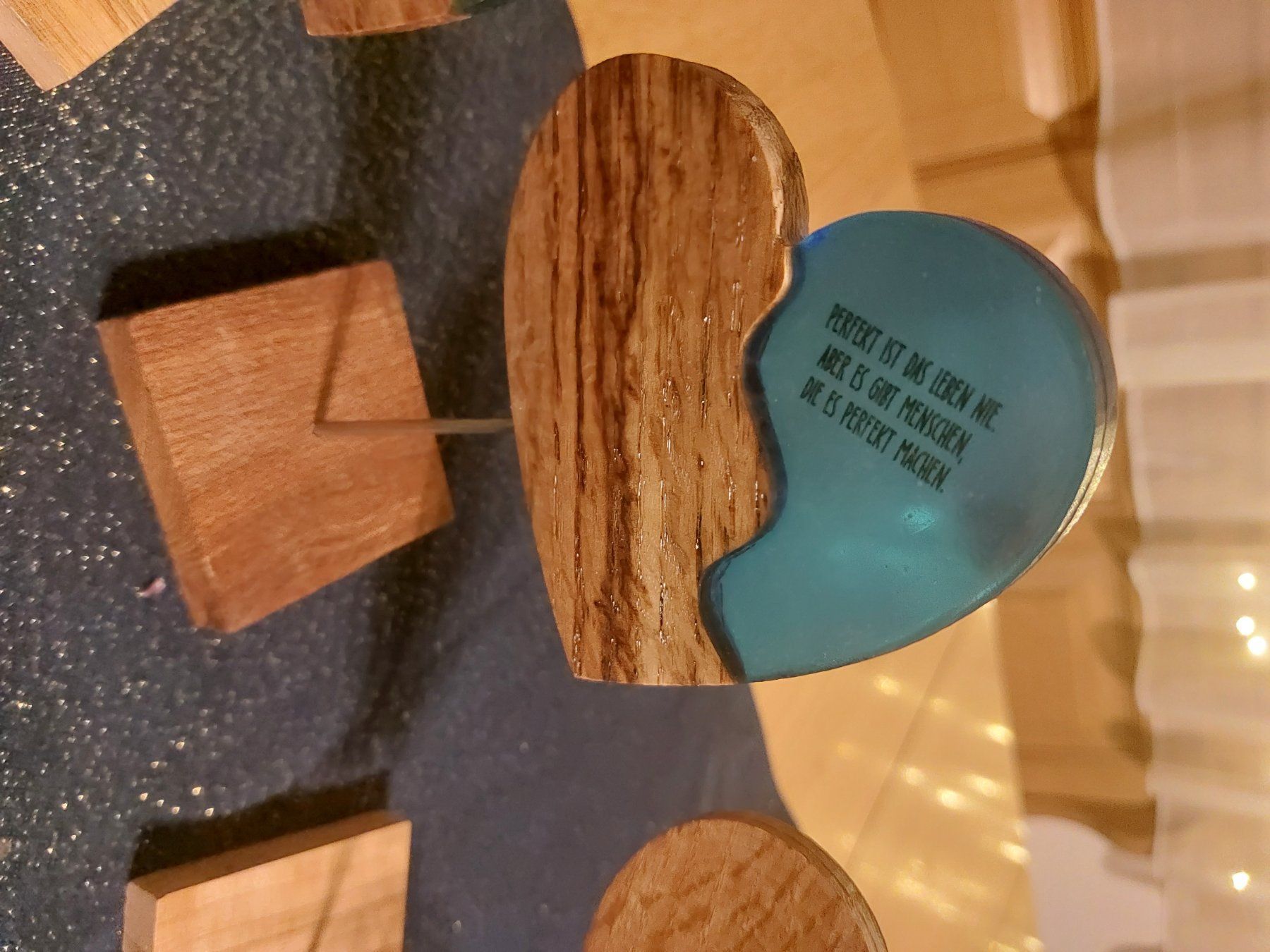 Articoli in legno: Epoxidharzherz mit Spruch – Nuovo e nell'imballaggio originale da Wolhusen venduto da rioferdi 1