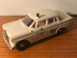 Brekina Mercedes 190 Werksärztlicher Dienst