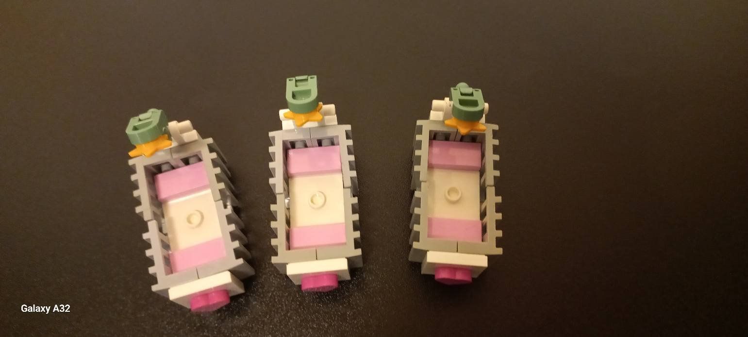 Lego Giocattoli: Lot de 3 berceaux Lego – Usato da La tour de treme venduto da Legocreation82 2