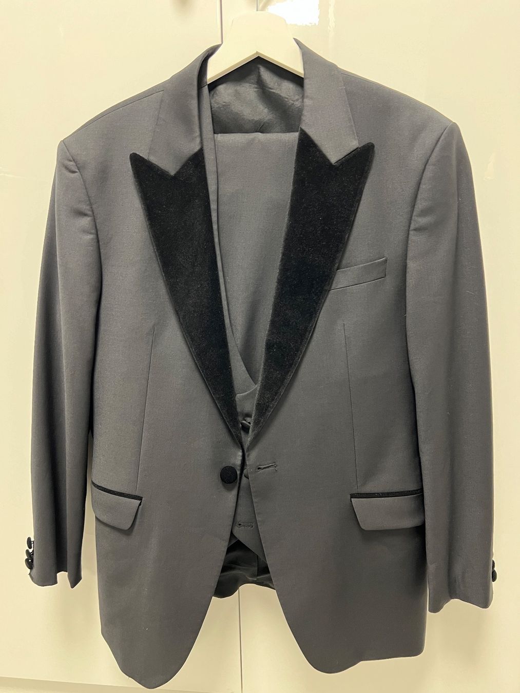 Completi: Hochzeitsanzug | Bräutigamsanzug | Black – Usato da Niederrohrdorf venduto da fero90 2