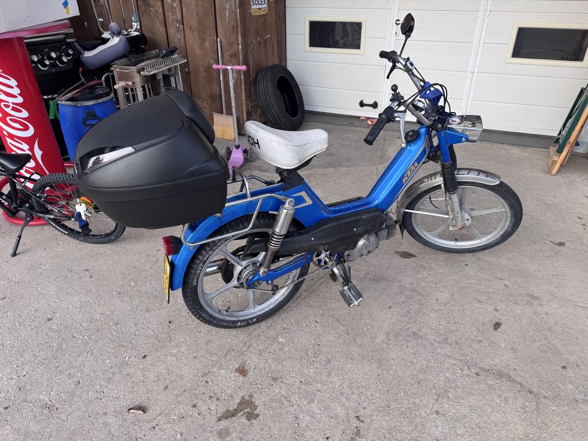 KTM Ciclomotori: Mofa KTM GP 30 bleue avec coffre – Usato da Mont-Crosin venduto da CM-garage 2