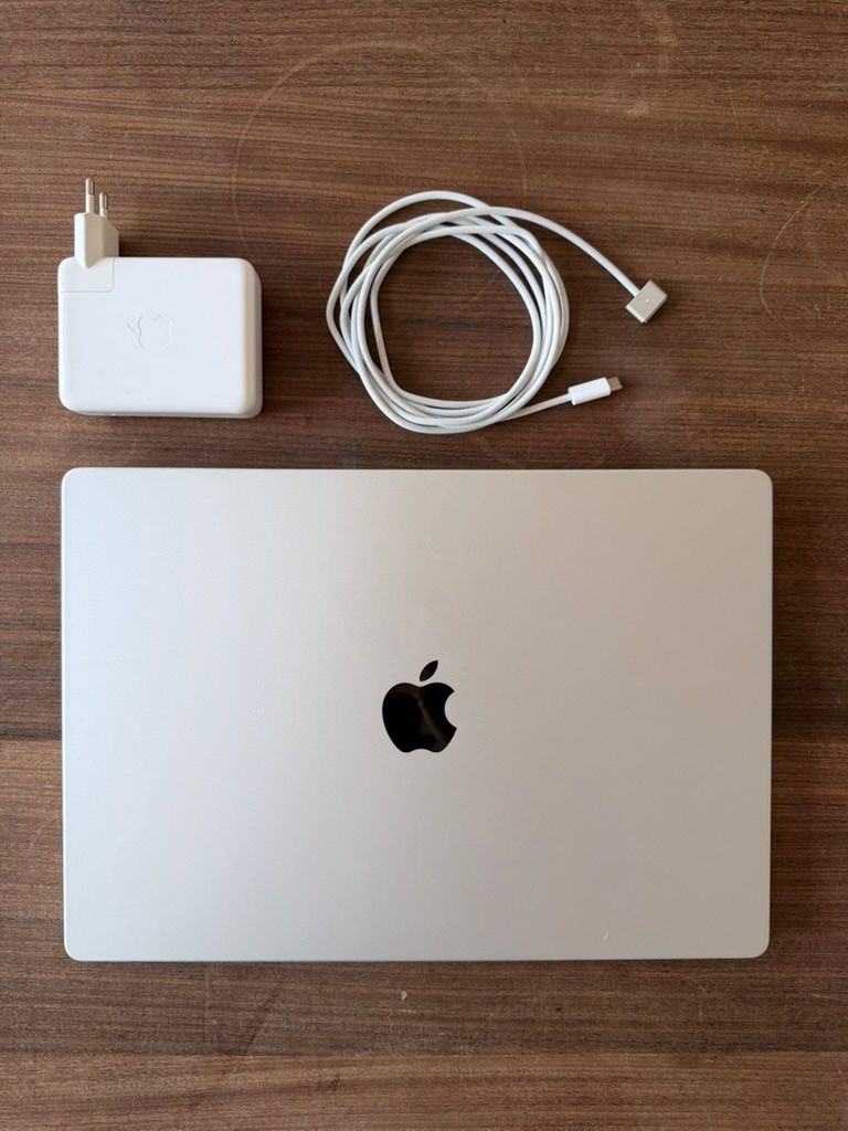Apple Notebook: MacBook Pro M4 Max 16" / 64 GB RAM / 2TB SSD – Usato da Zürich venduto da fuefi_weggli