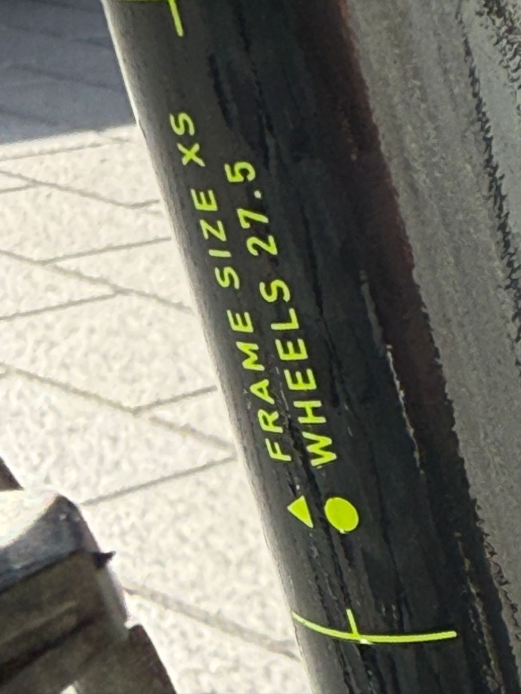 Cube Velos: CUBE Kinder MTB 14 Zoll grau/gelb – Gebraucht aus Sissach von tapasu 2
