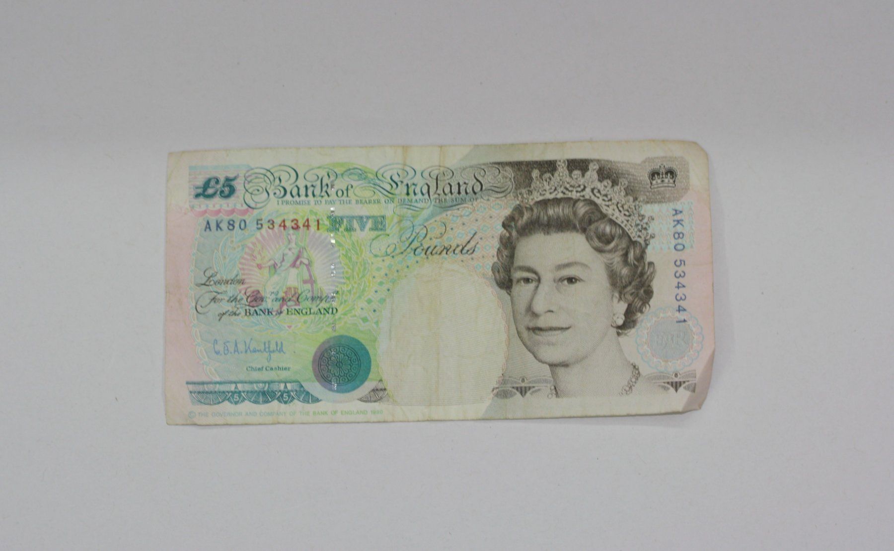 Banknoten: 5 Pfund Note England 1990 – Gebraucht aus Chur von Invinoveritas